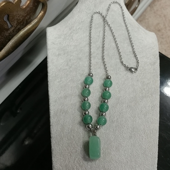 Green Aventurine Necklace Natural Gemstone Crystal Pendant Stainless-Steel Chain - Picture 5 of 15